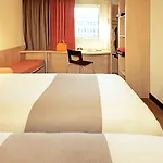 Ibis 호텔 2*