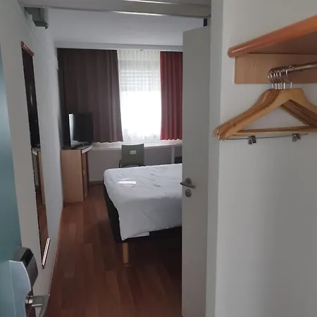 Hotel Ibis 2*