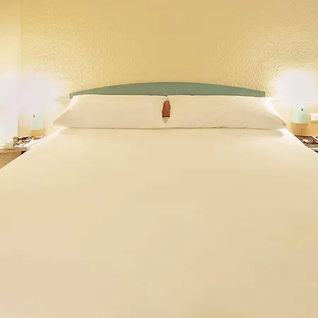 Ibis 호텔